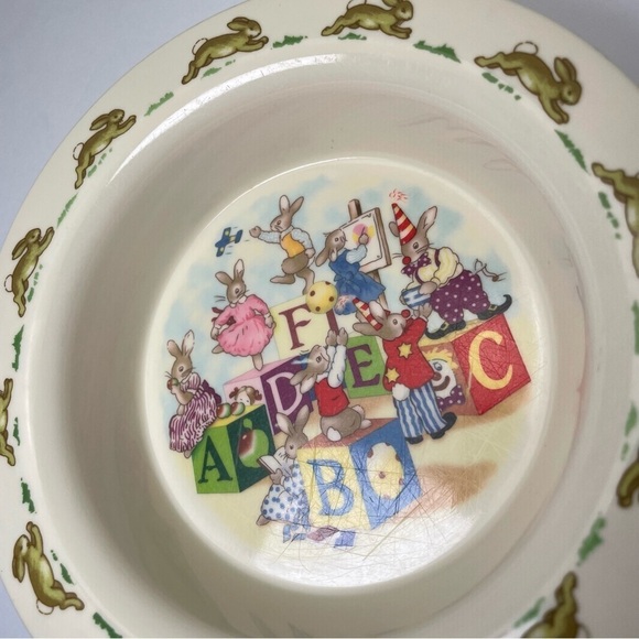 Vintage Royal Doulton Bunnykins Melamine ABC Set - Picture 4 of 12